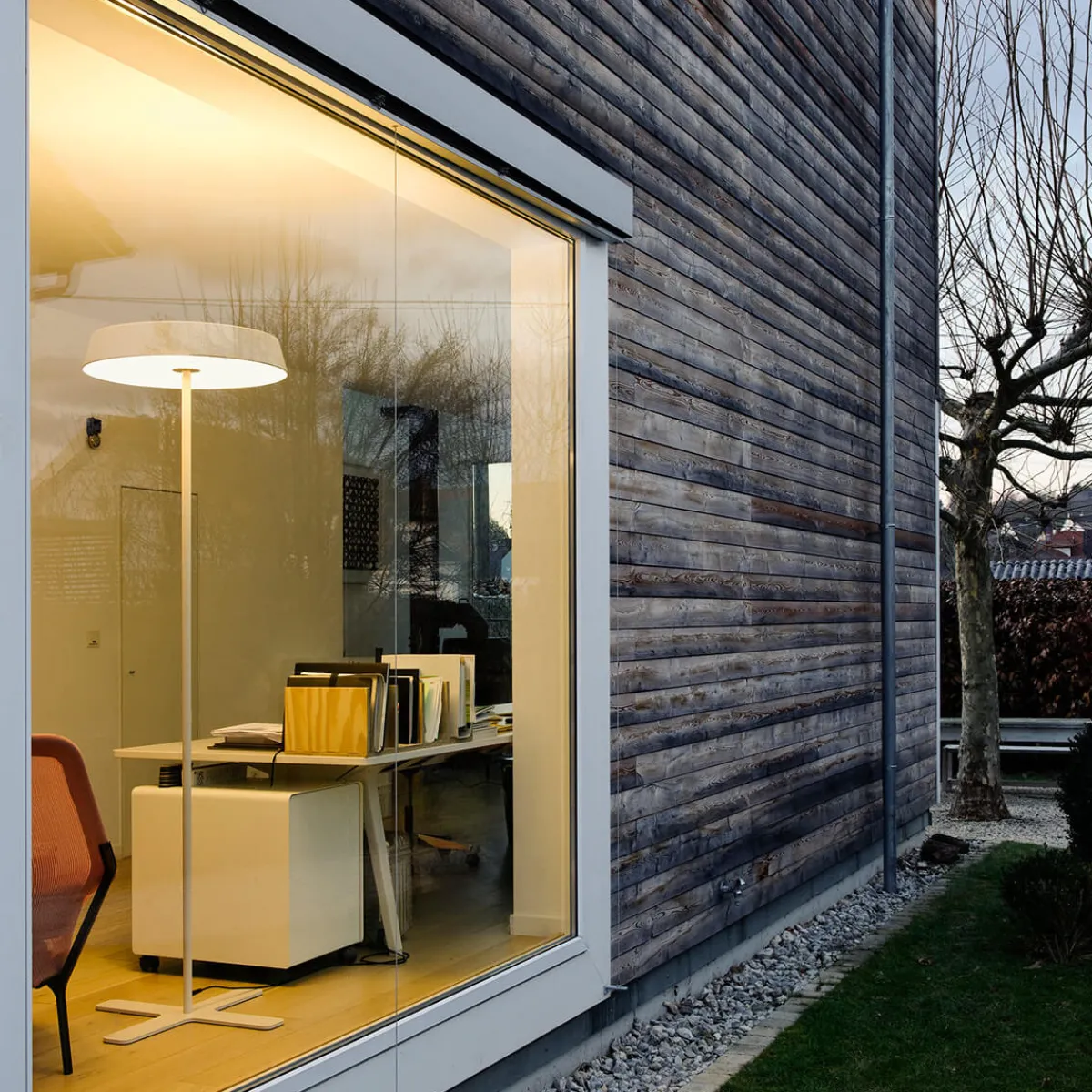 Hot Koi-10 Neo LED Stehleuchte, Multisens Stehleuchten|Objektbeleuchtung