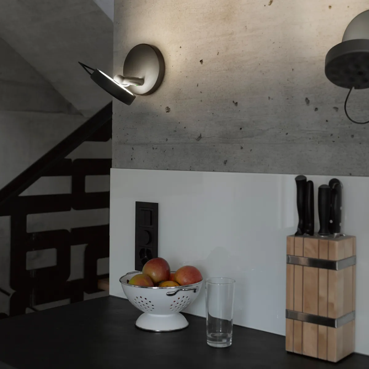 U-Turn-24 LED Wandleuchte Wandleuchten