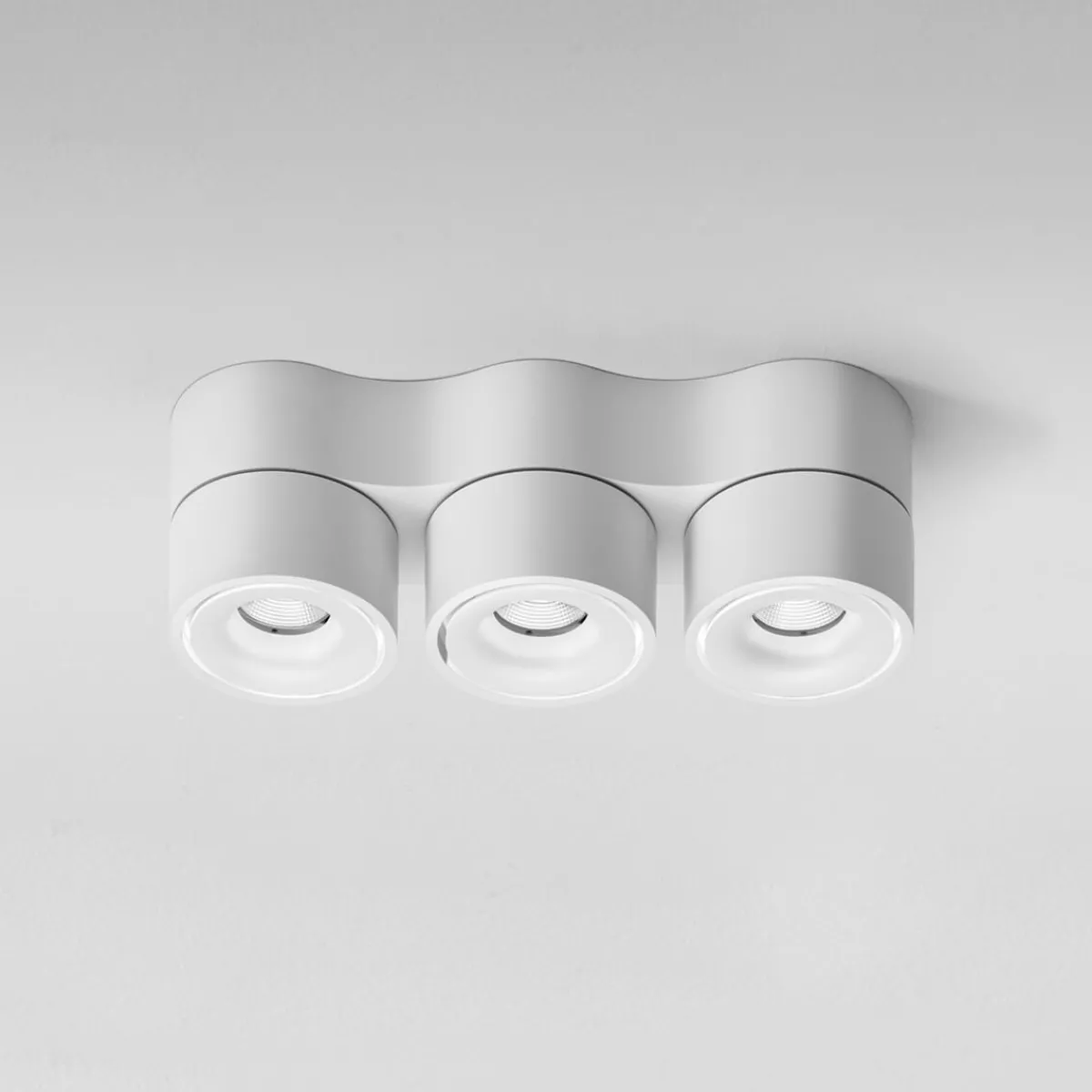 Best Clippo Trio LED Wand- / Deckenstrahler Shopbeleuchtung|Museen/Showrooms