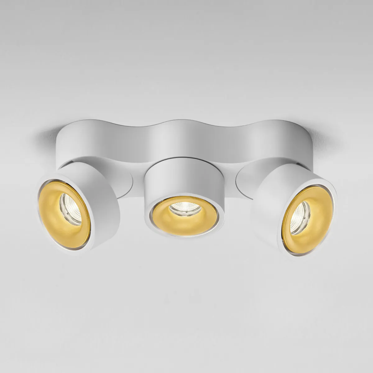 Best Clippo Trio LED Wand- / Deckenstrahler Shopbeleuchtung|Museen/Showrooms