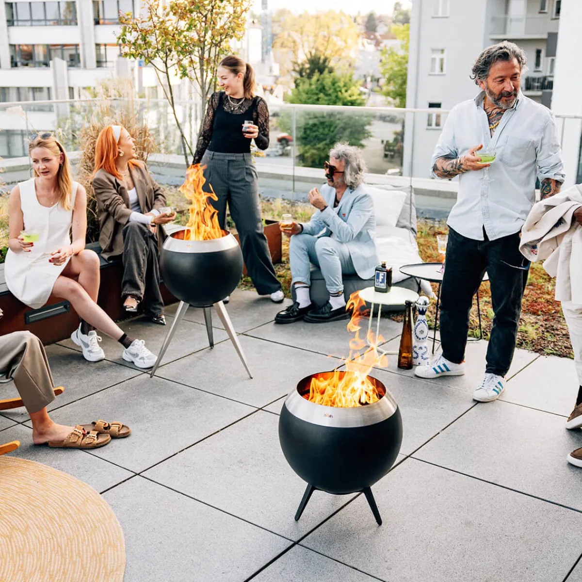 New Moon 45 Feuerschale mit niedrigem Fuß Feuerkörbe & Feuerschalen