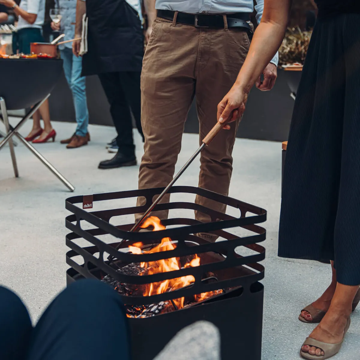 Discount Schürhaken mit Flammenbläser auf Edelstahlfuß, 2er-Set Kamin|Feuerkörbe & Feuerschalen