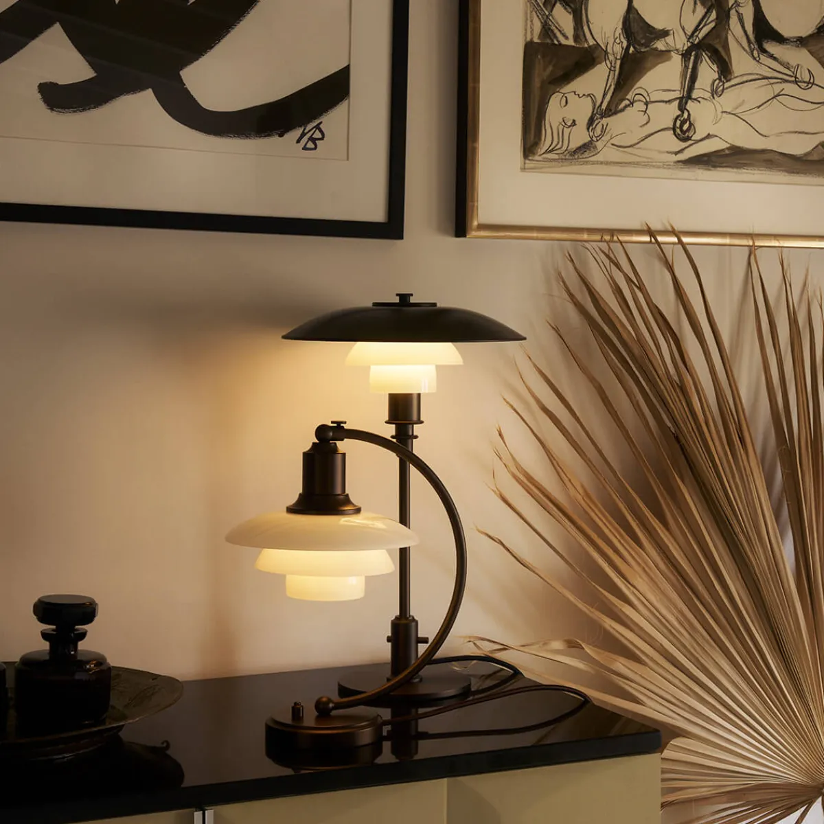 Outlet PH 3/2 Aged Brass Opal Tischleuchte Hotellerie|Tischleuchten