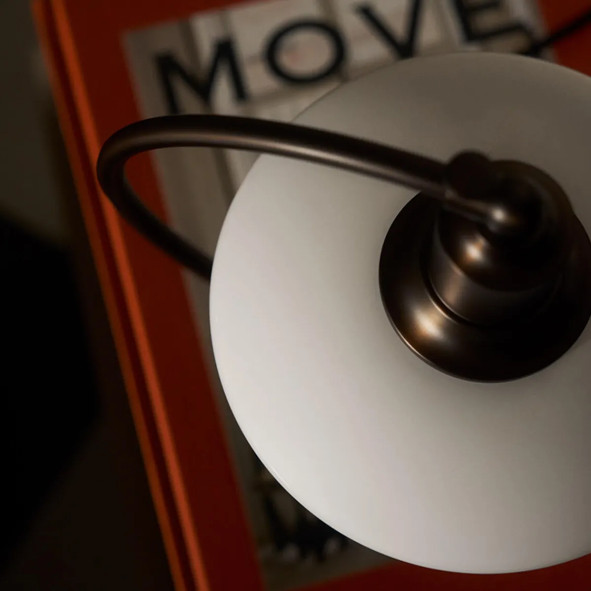 Hot PH 2/2 Luna Aged Brass Opal Tischleuchte Hotellerie|Leseleuchten