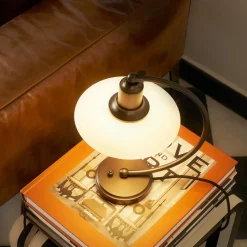 Hot PH 2/2 Luna Aged Brass Opal Tischleuchte Hotellerie|Leseleuchten