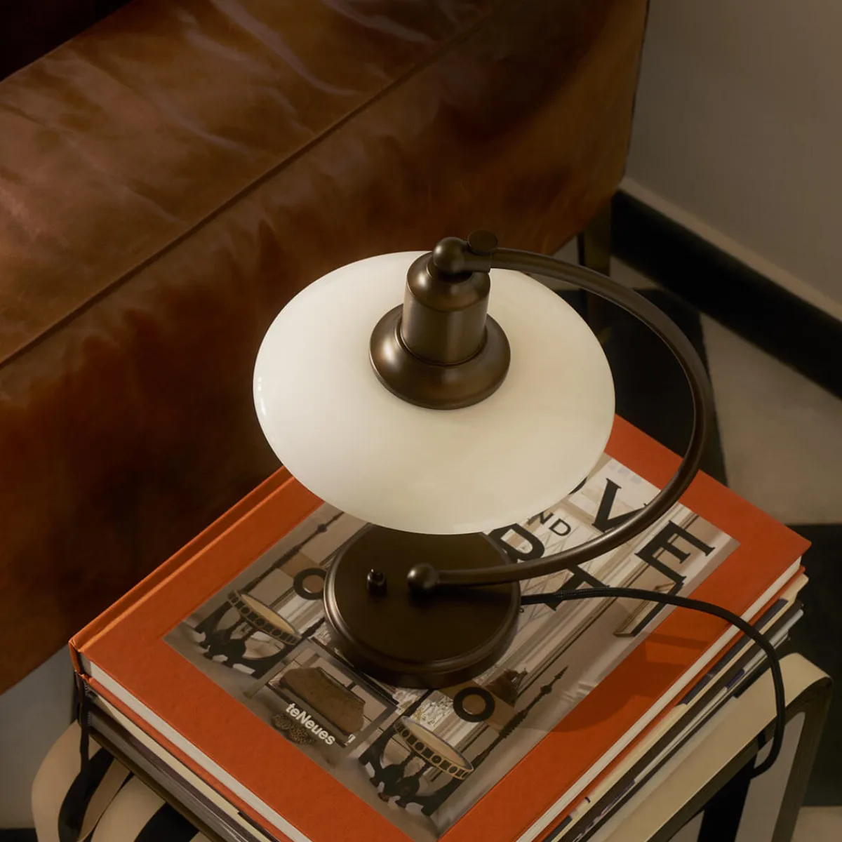 Hot PH 2/2 Luna Aged Brass Opal Tischleuchte Hotellerie|Leseleuchten