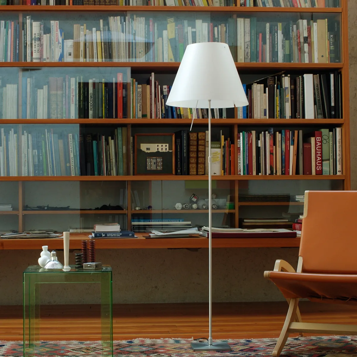 New Costanza Terra Teleskop mit Touchdimmer und Diffusor Stehleuchten