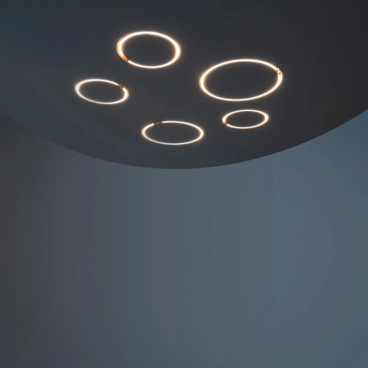 Hot Mito cosmo 40 move "air" wide Pendelleuchte Hotellerie|Gastronomie