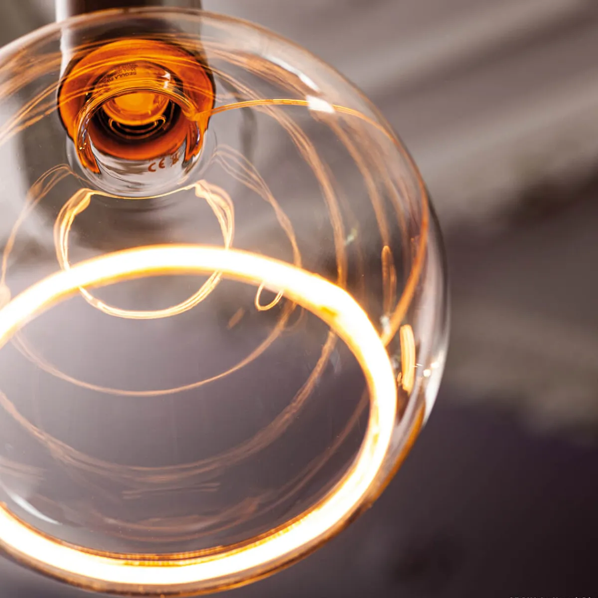 Outlet LED Floating Globe 125 klar E27, 4,5 W, 2200 K, dimmbar E27|Dekorative Leuchtmittel