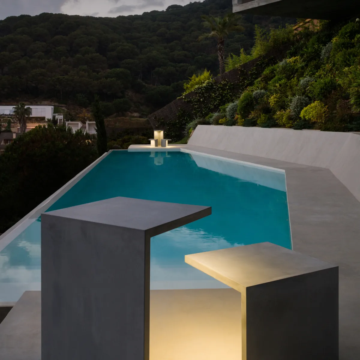 Empty 4130/4136 LED Außenleuchte Terrassen|Stehleuchten