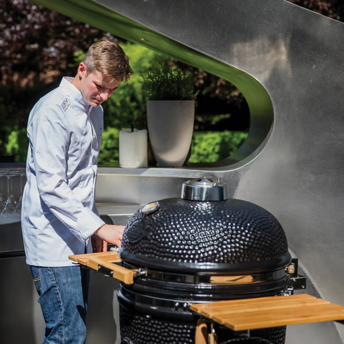 New Kamado Grill inkl. Ständer, Seitentischen & Pro Set Grills & Pizzaöfen